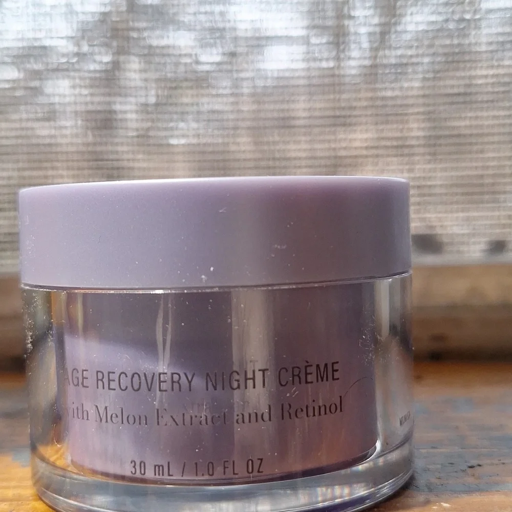 Meaningful Beauty Skincare Collection - Cream and Purple by Cindy Crawford - Picture 7 of 11